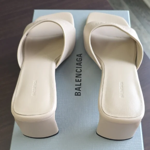 Balenciaga Women's Beige Mules - Picture 7 of 12